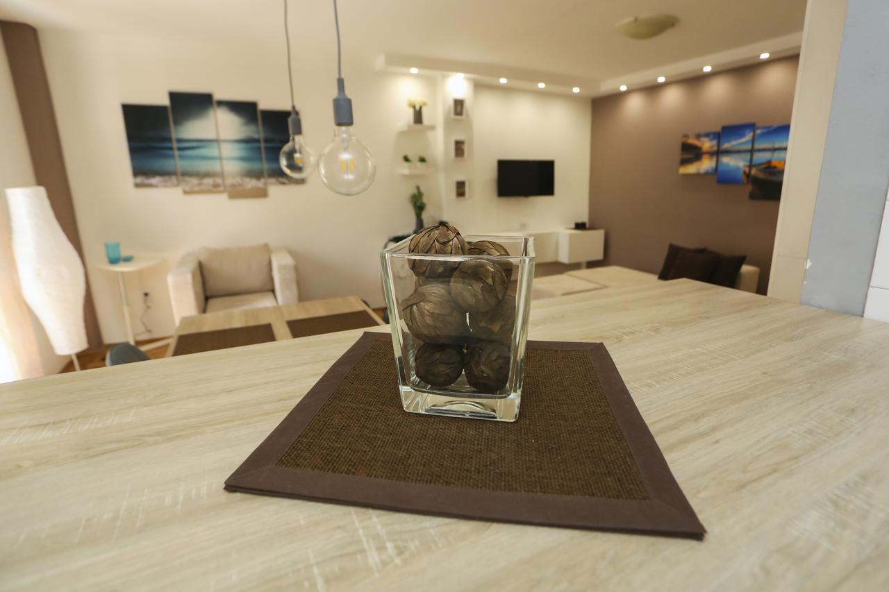 Modern Apartment With Free Parking Novi Sad Bagian luar foto